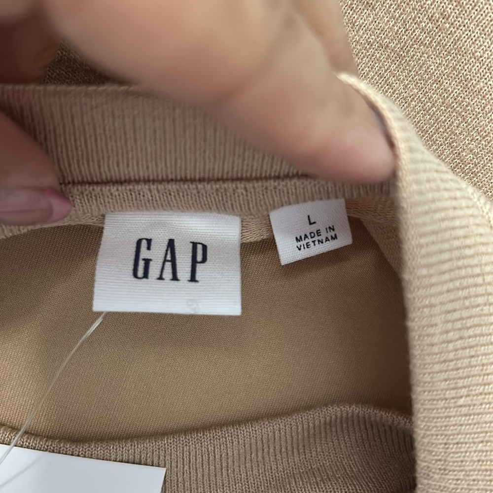 Gap Softspun Ruffled Top - Picture 8 of 9